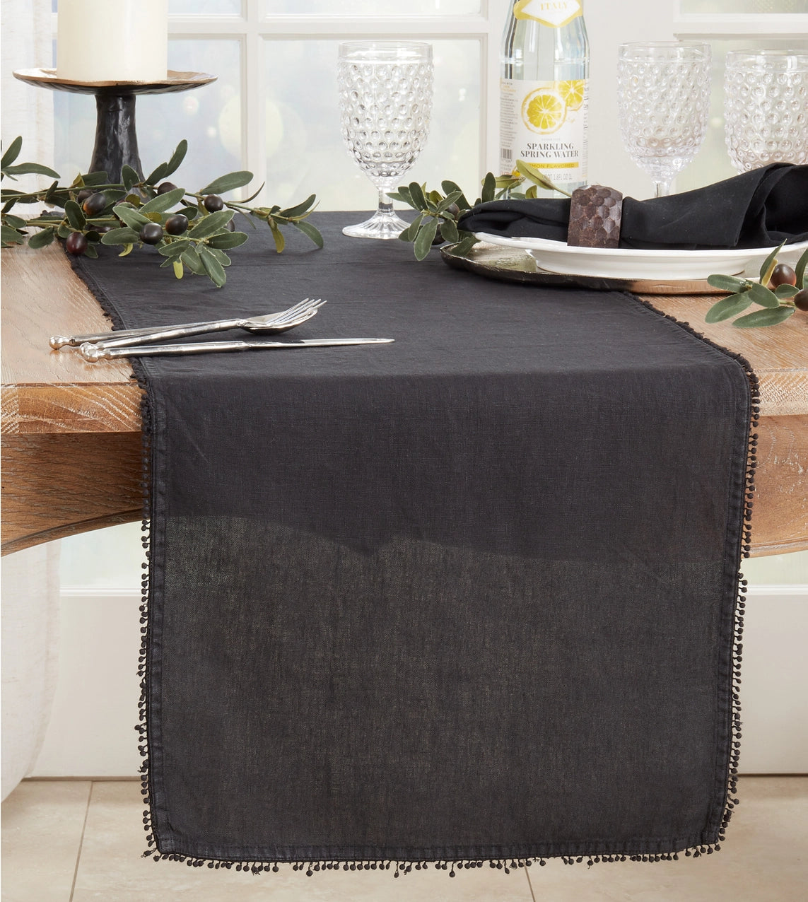 Pompom Design Runner