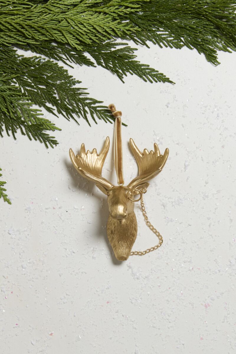 E & E Ornaments