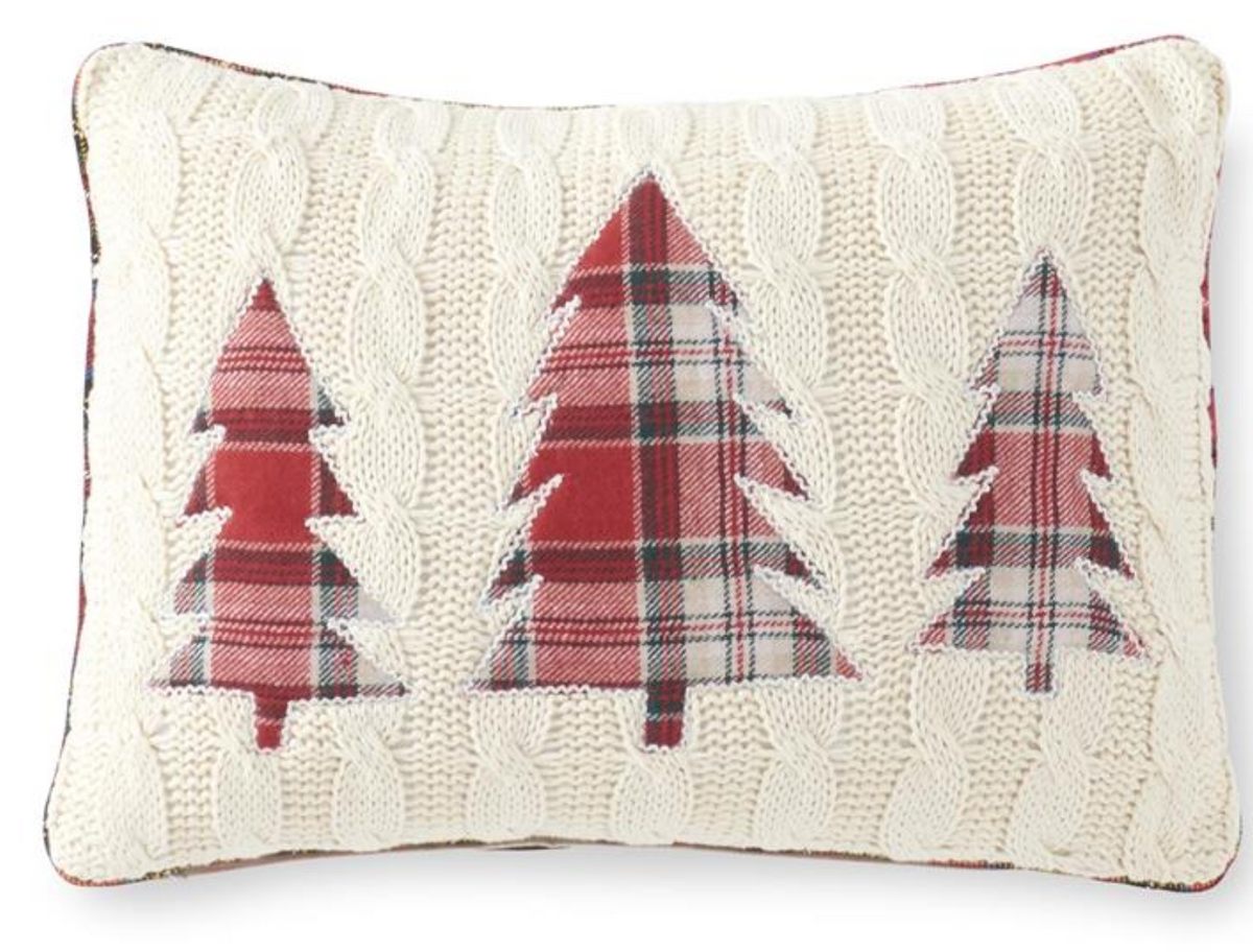 Cable Knit Pillow w/3 Plaid Trees